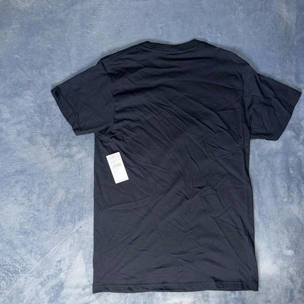 Navy O'Neill T-shirt with red and white graphic